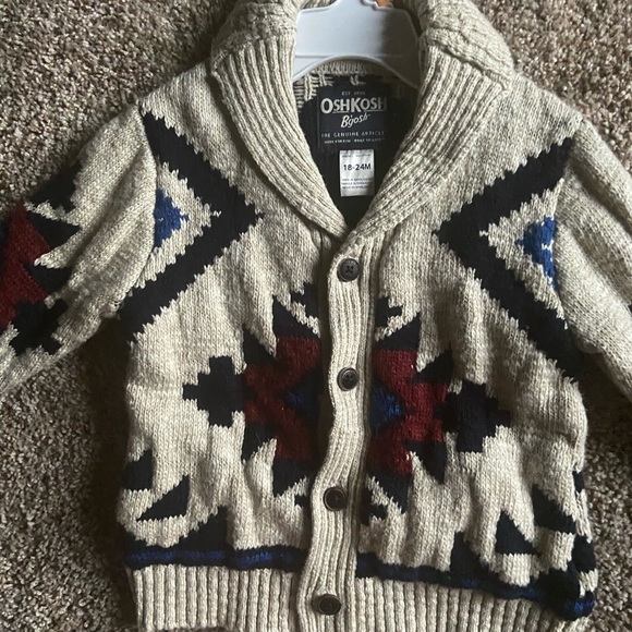 OSH KOSH B’GOSH BOY AZTEC SWEATER - Picture 3 of 4